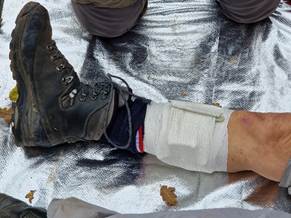 Une image contenant personne, habits, sol, plein air

Le contenu généré par l’IA peut être incorrect.