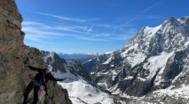 Premier week-end du groupe jeunes alpinistes "espoirs” - Direction le glacier blanc ! image article