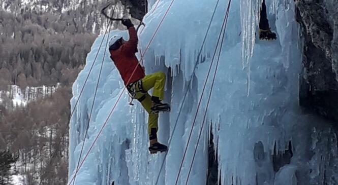 Cascade de glace - Grand Parcours Bonneval sur Arc image article