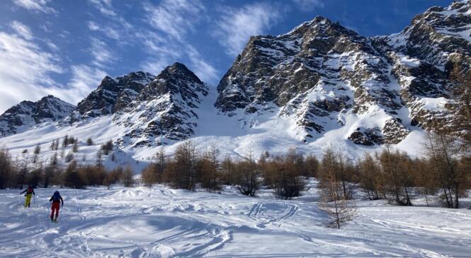 Week-Ends Initiation à la progression en Alpinisme Hivernal avec les Guides des Ecrins Mars 2026 image article