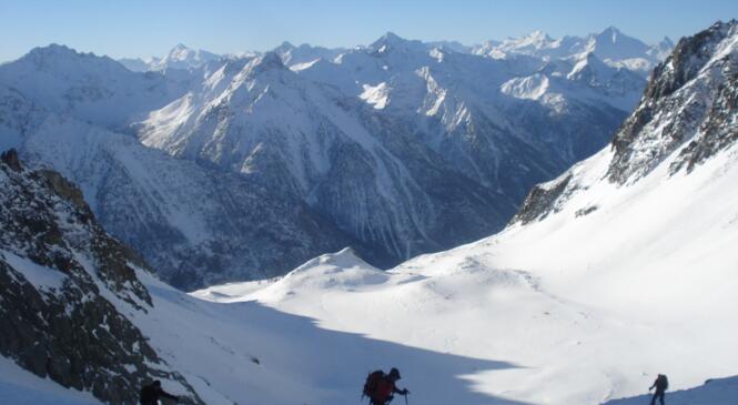 Raid glaciaire Val d’Aoste, sommets et traversées – 5 jours du 24 au 28/03/2023, week-end de préparation 25-26/02/2023 *** INSCRIPTIONS CLOSES *** image article