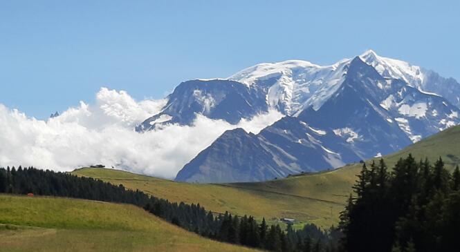 Une SEMAINE de RANDONNEE en étoile dans le Massif du MONT BLANC du 13 au 20 juillet image article