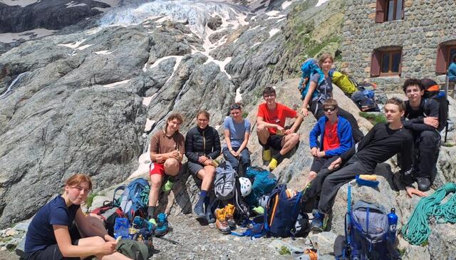 Camp d'alpinisme de l'école d'aventure image article