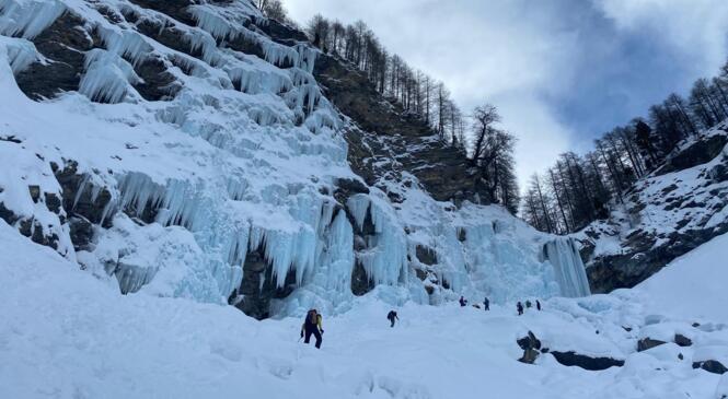 Week-end Initiation Cascade de glace du 1er et 2 Février 2025 image article