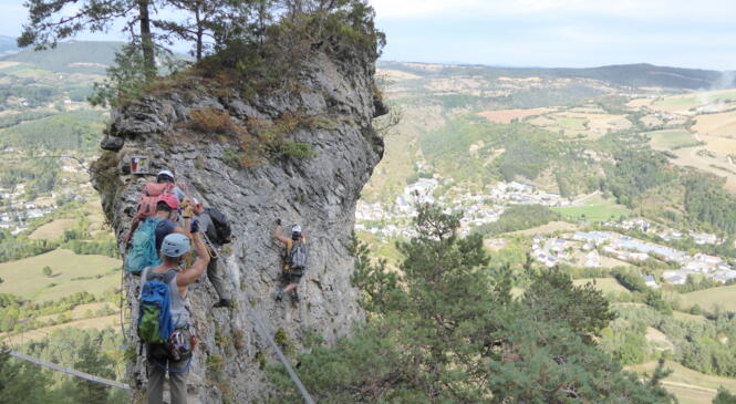 Un agréable week-end via ferrata en Lozère image article