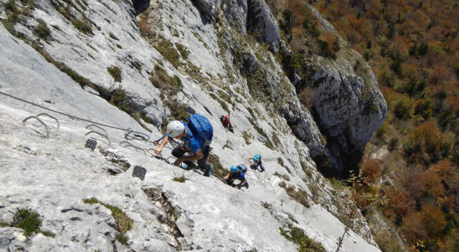 Un beau week-end de via ferrata aux couleurs d'automne image article