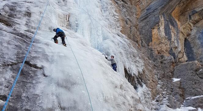 Ice Climbing 2020 ! image article
