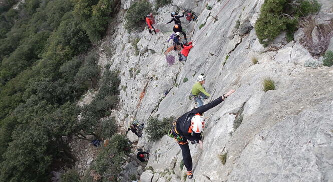 UNE PLACE DISPONIBLE image article